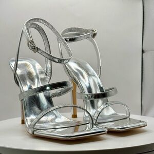 Elisabet Tang Silver Strappy High Heel Sandals Size 8‎ NIB